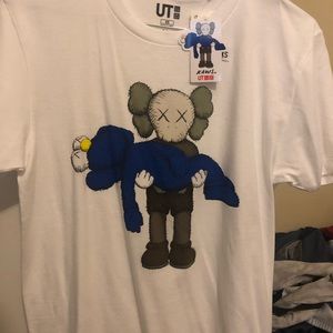 KAWS x uniqlo last collection , limited edition!!!